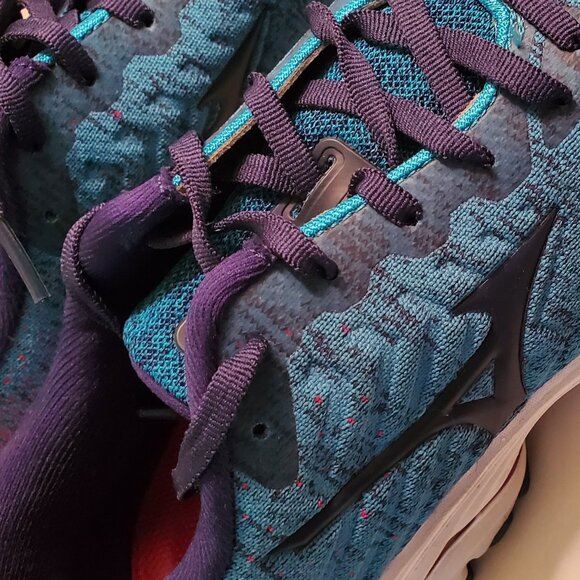 Mizuno Women's Wave Inspire 16 Waveknit B Width Running Shoe 8M - Picture 3 of 4
